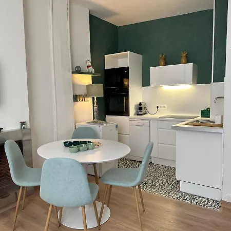 Centre Proche Des Halles De *