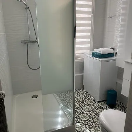 Centre Proche Des Halles De 公寓 *